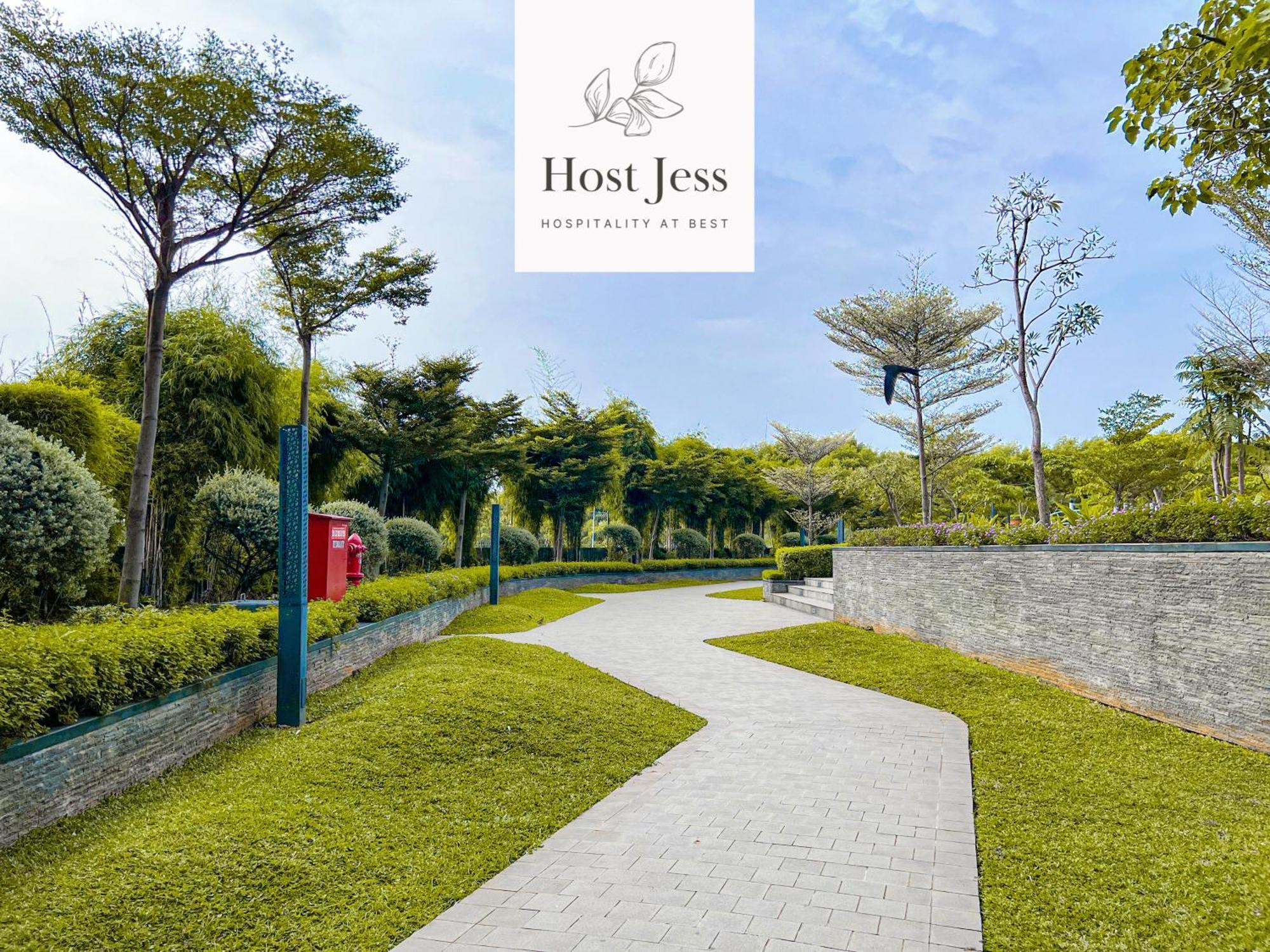 Gold Coast Pik Apartments By Host Jess Jakarta Exterior foto
