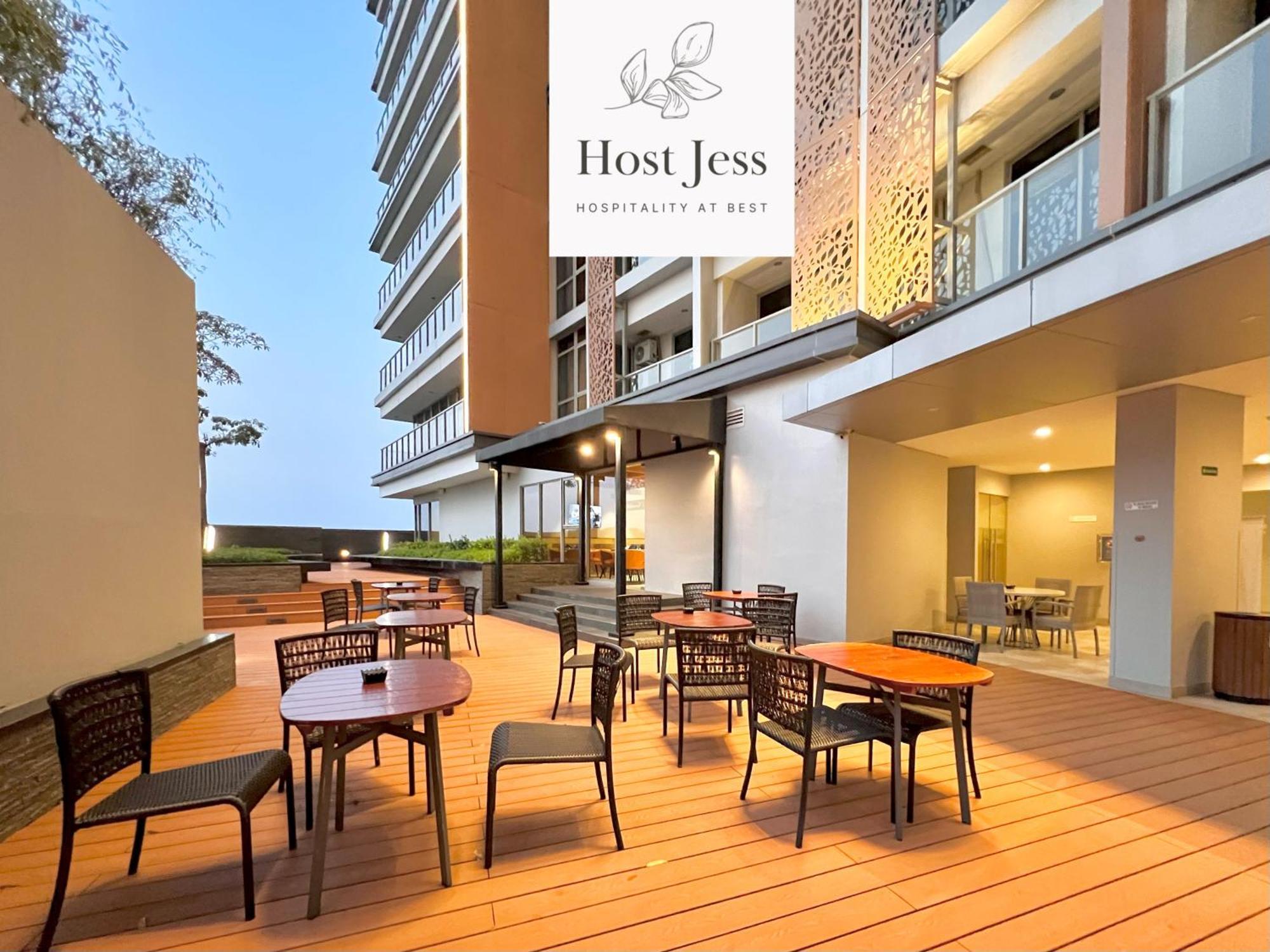 Gold Coast Pik Apartments By Host Jess Jakarta Exterior foto